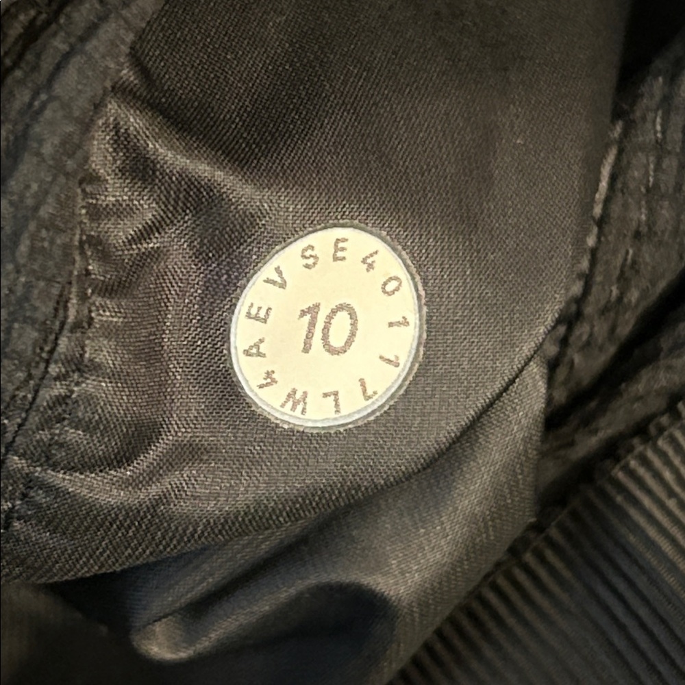 Lululemon Non-Stop Bomber *Reversible in Black size 10 - Picture 11 of 13